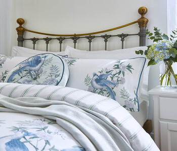 Laura Ashley Osterley Bed Set.