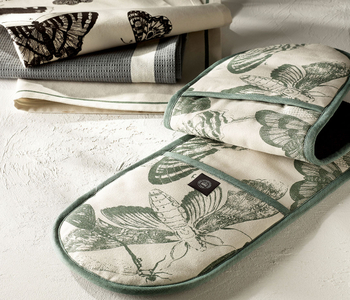 Kew Gardens Living Jewels Double Oven Glove.